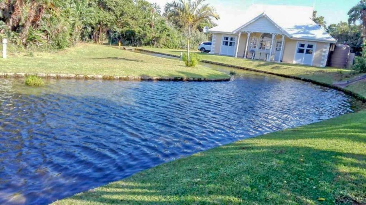 Caribbean Estates Lakeview Villa Port Edward Bagian luar foto