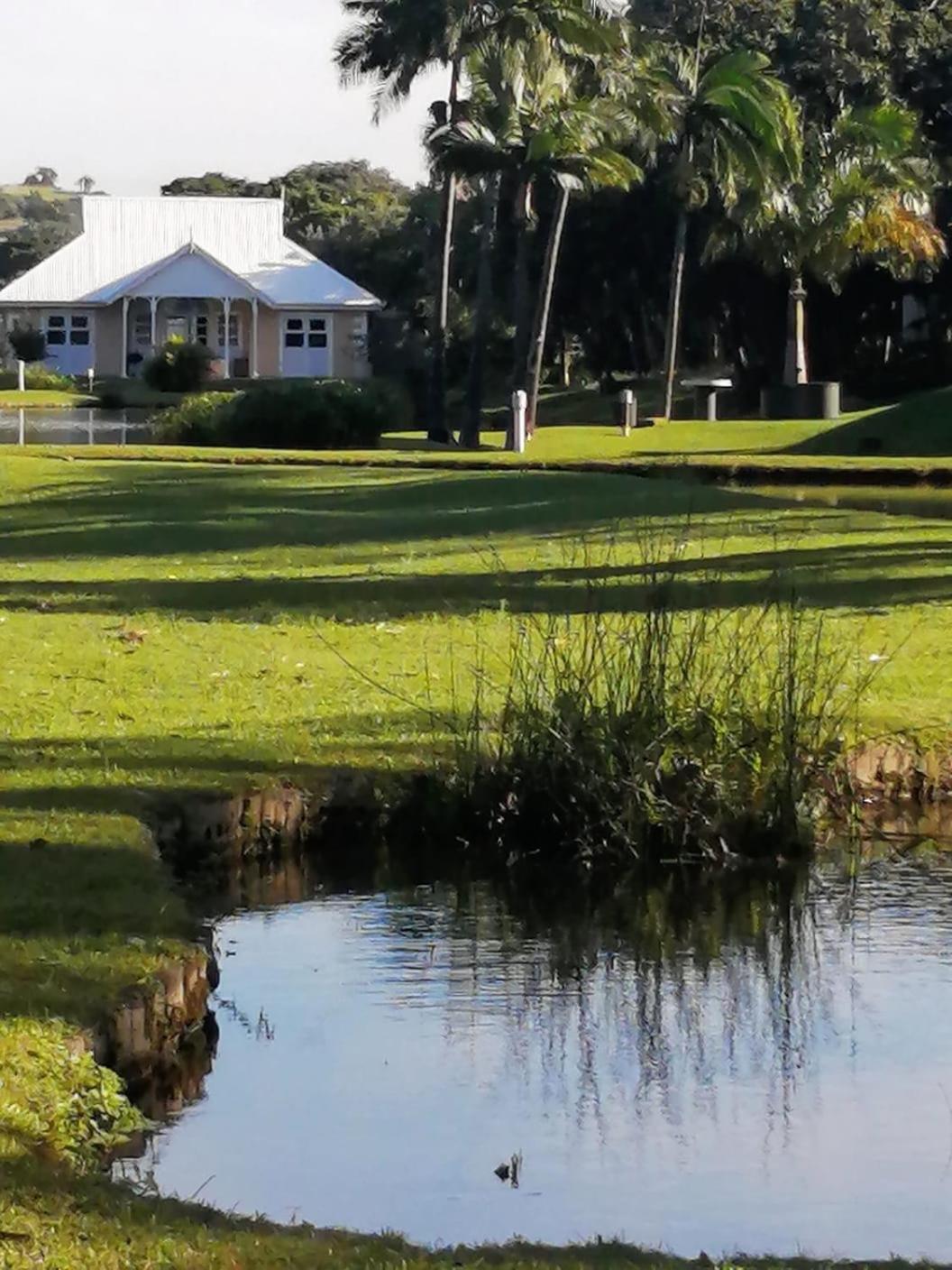 Caribbean Estates Lakeview Villa Port Edward Bagian luar foto